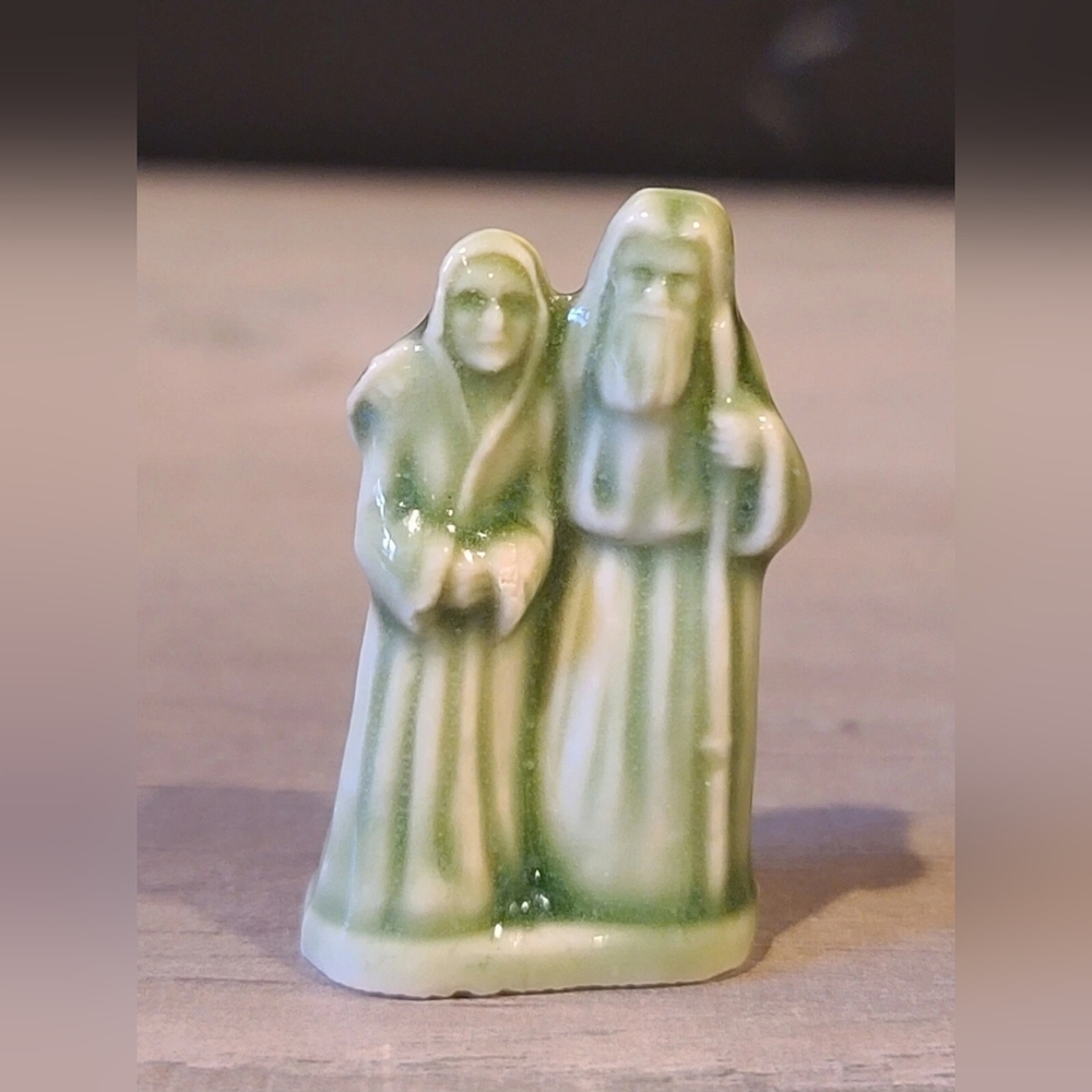 Noah & Wife Noah’s Ark Series Wade England Figurine Decor [READ DETAILS]